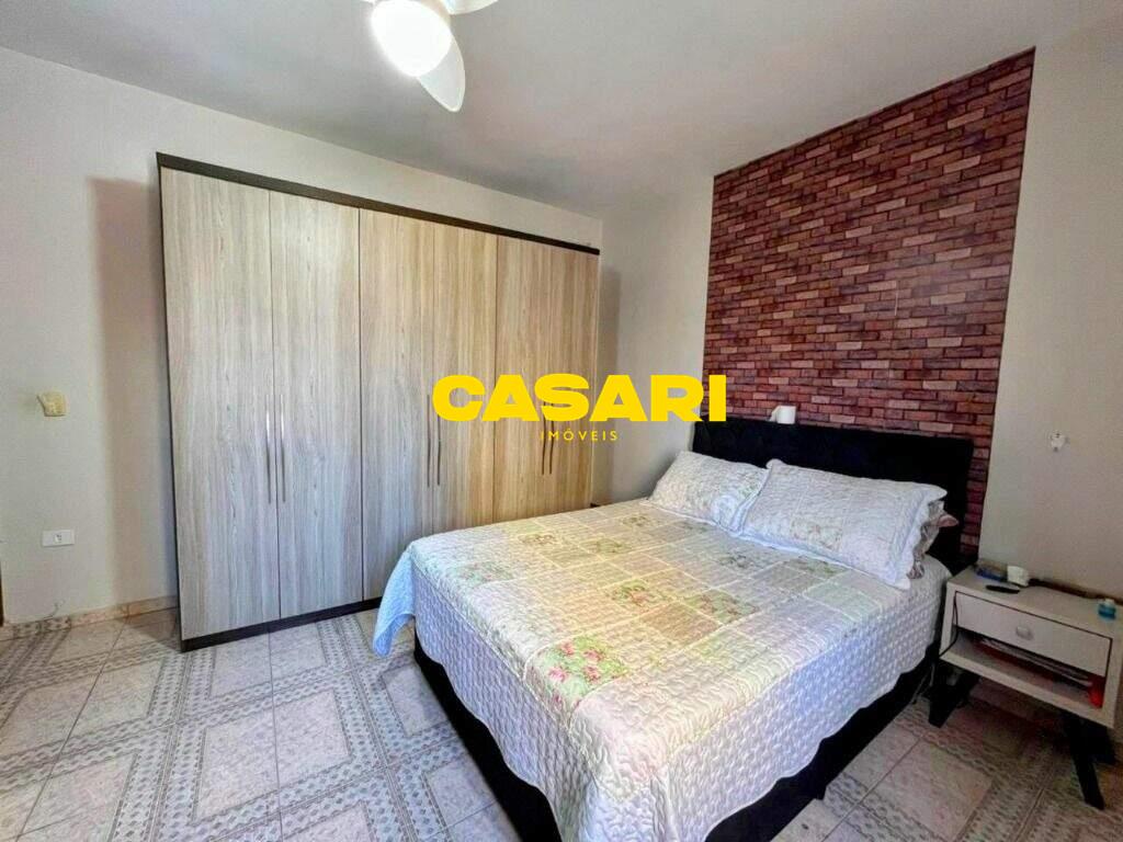Sobrado para à venda no bairro Rudge Ramos, São Bernardo do Campo - Casari Imóveis: 