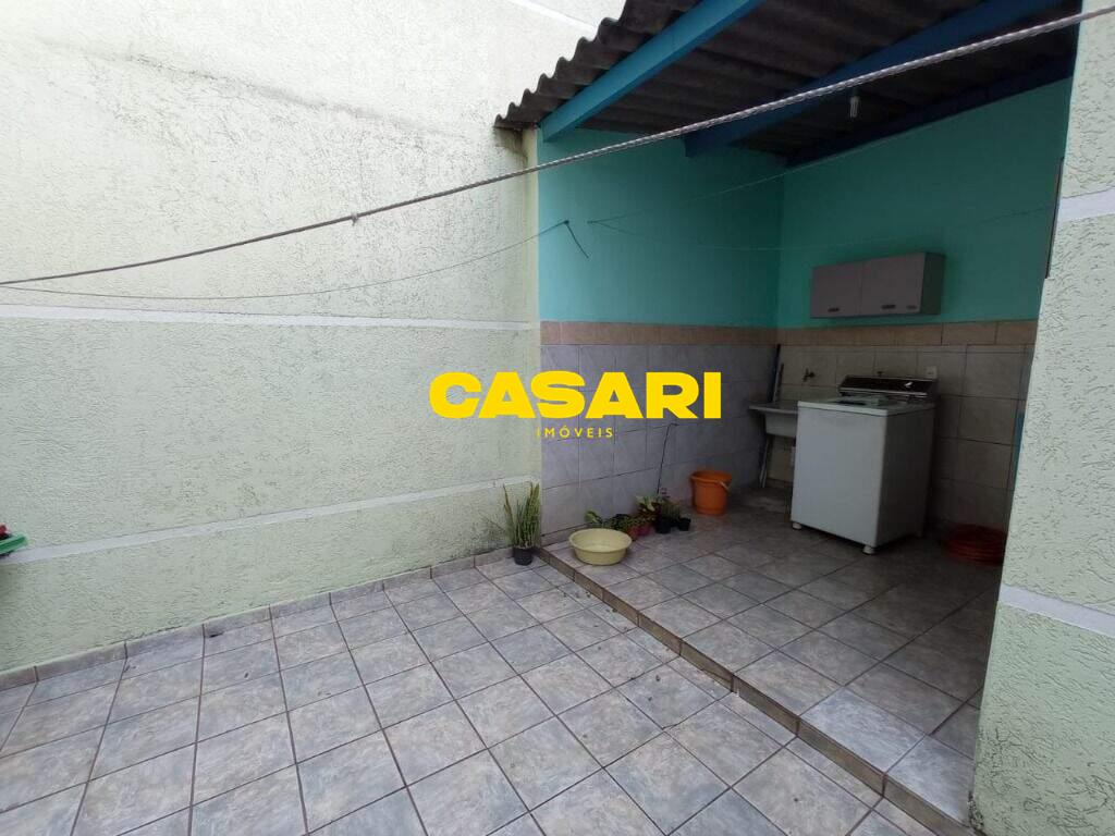 Sobrado para à venda no bairro Rudge Ramos, São Bernardo do Campo - Casari Imóveis: 