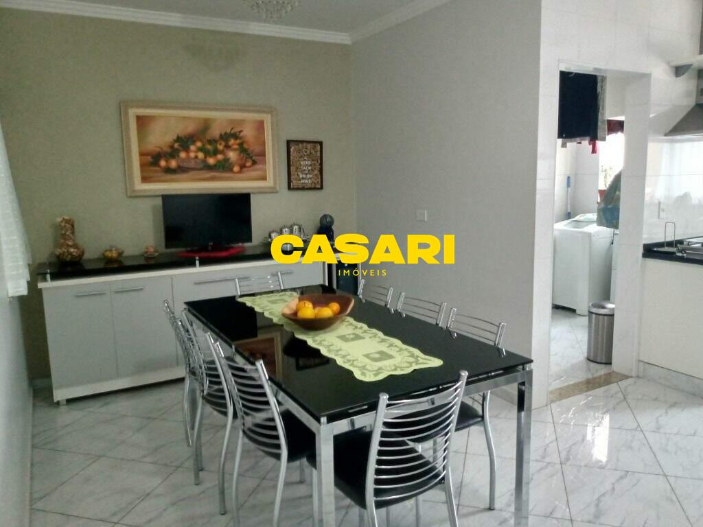 Sobrado para à venda no bairro Nova Petrópolis, São Bernardo do Campo - Casari Imóveis: 