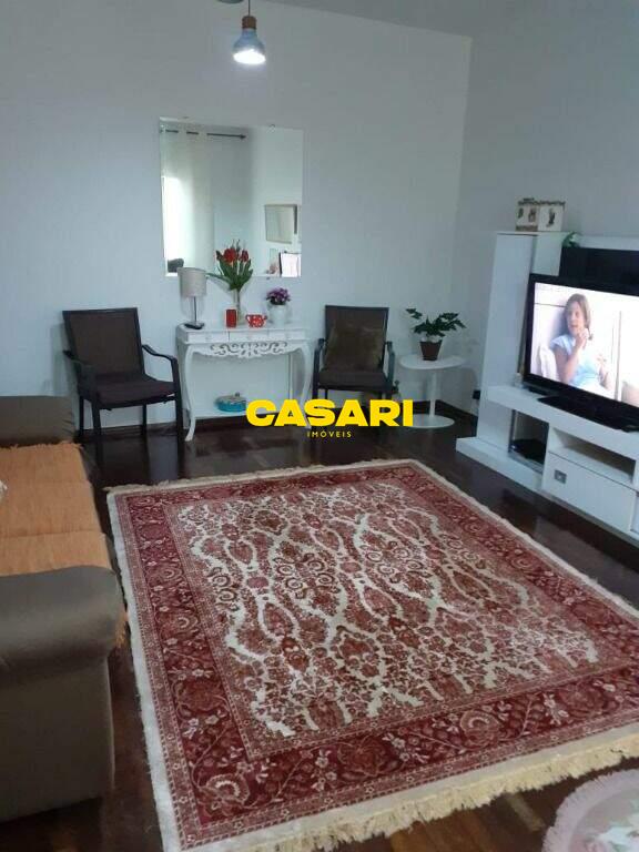 Sobrado para à venda no bairro Santa Terezinha, São Bernardo do Campo - Casari Imóveis: 