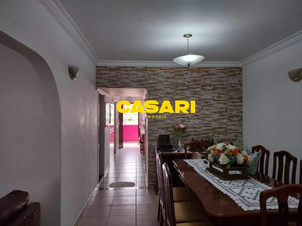 Casa para à venda no bairro Baeta Neves, São Bernardo do Campo - Casari Imóveis: 