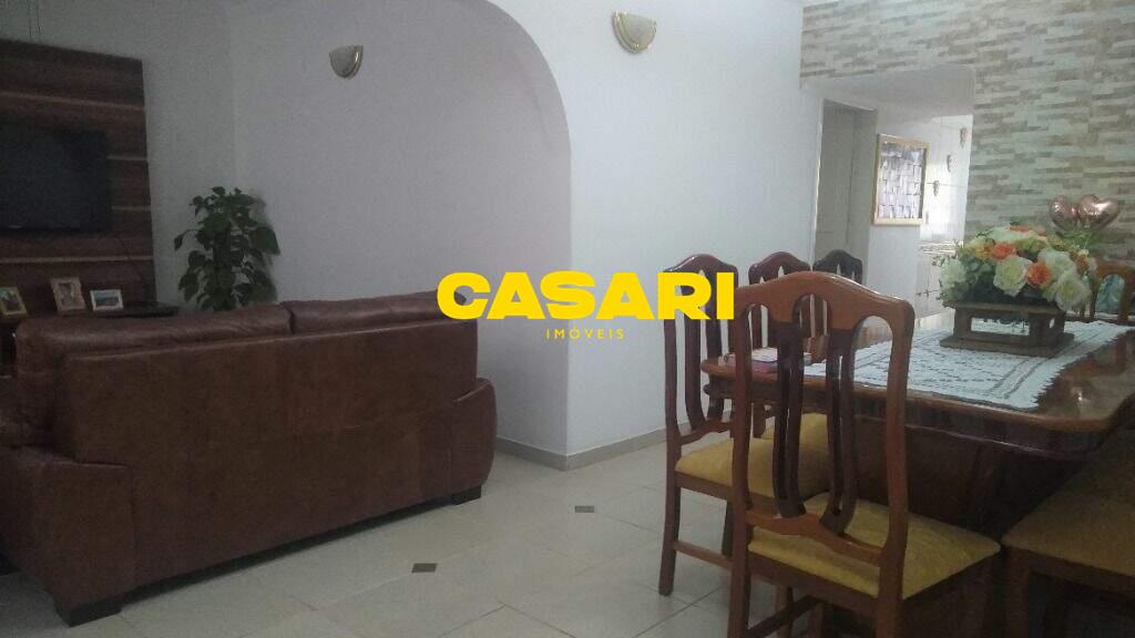 Casa para à venda no bairro Baeta Neves, São Bernardo do Campo - Casari Imóveis: 