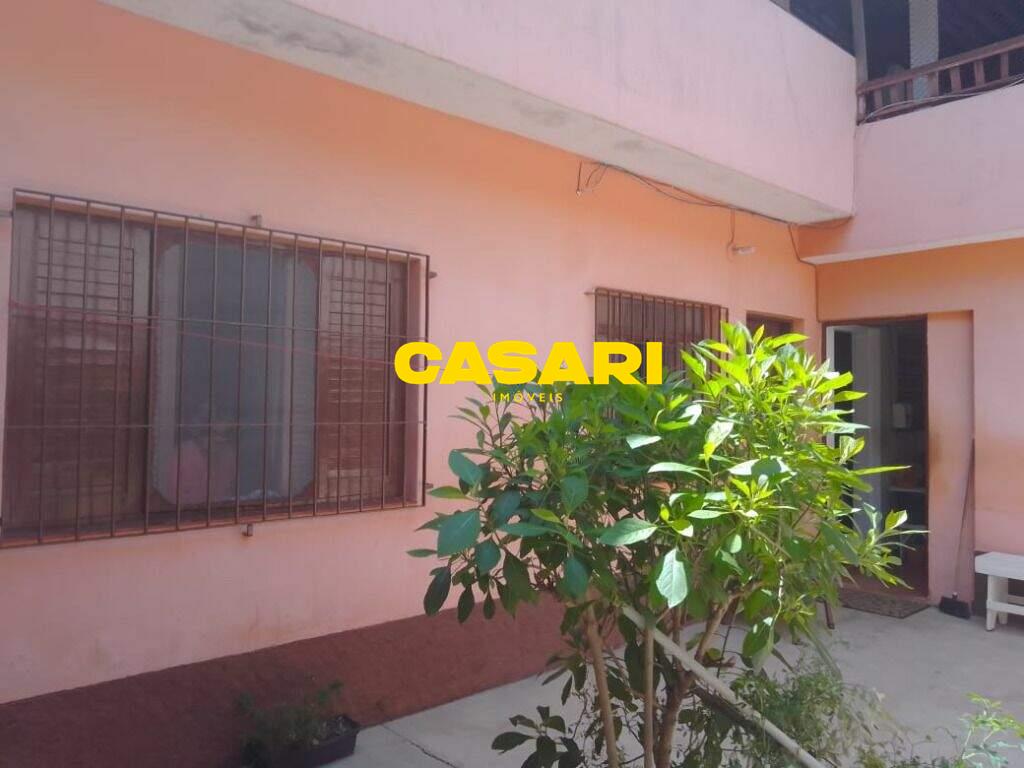 Casa para à venda no bairro Alves Dias, São Bernardo do Campo - Casari Imóveis: 