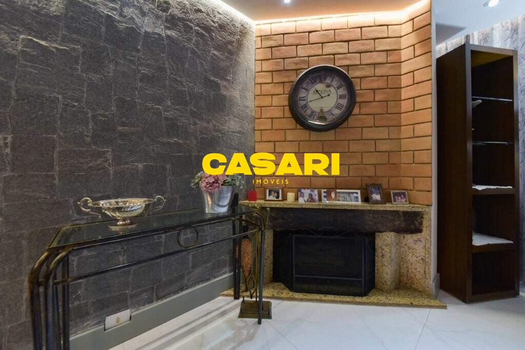 Sobrado para à venda no bairro Nova Petrópolis, São Bernardo do Campo - Casari Imóveis: 