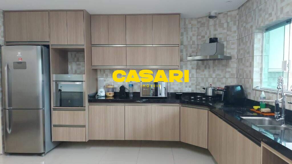 Sobrado para à venda no bairro Jardim do Mar, São Bernardo do Campo - Casari Imóveis: 