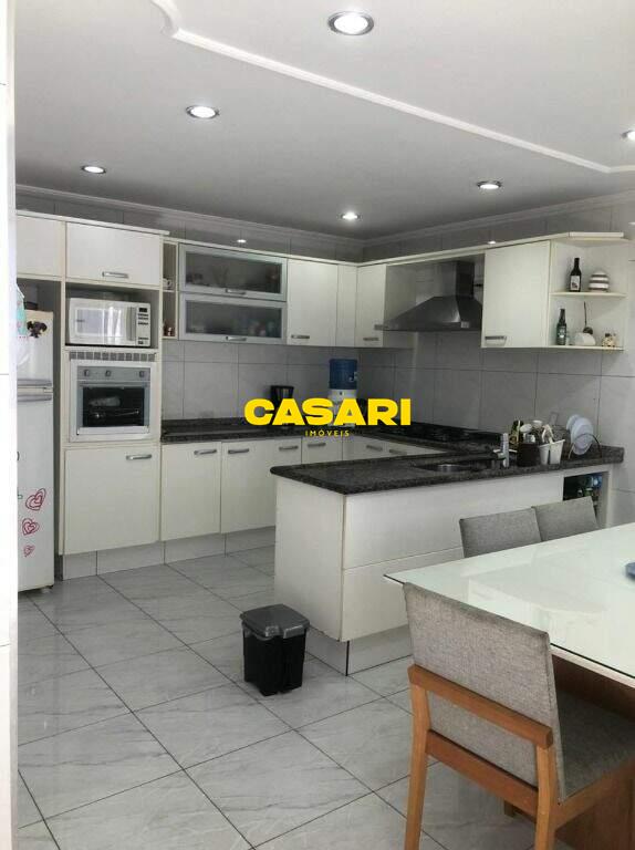 Sobrado para à venda no bairro Paulicéia, São Bernardo do Campo - Casari Imóveis: 