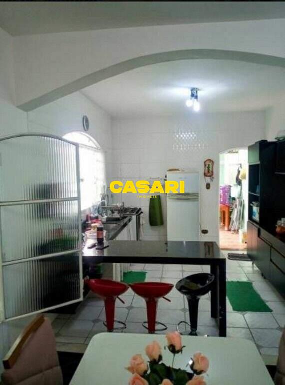 Sobrado para à venda no bairro Montanhão, São Bernardo do Campo - Casari Imóveis: 