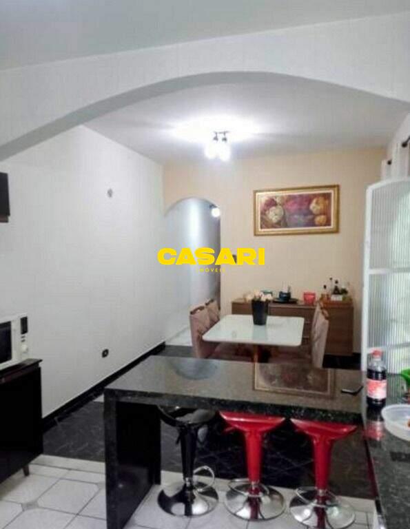 Sobrado para à venda no bairro Montanhão, São Bernardo do Campo - Casari Imóveis: 