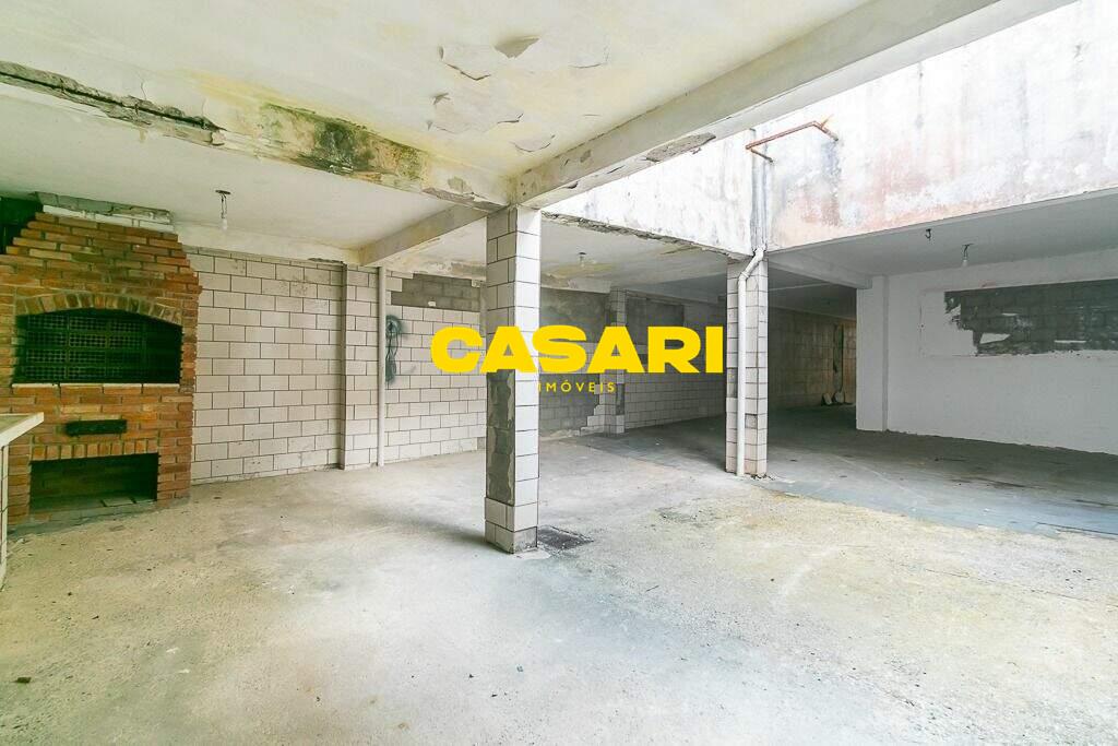 Casa para à venda no bairro Nova Petrópolis, São Bernardo do Campo - Casari Imóveis: 