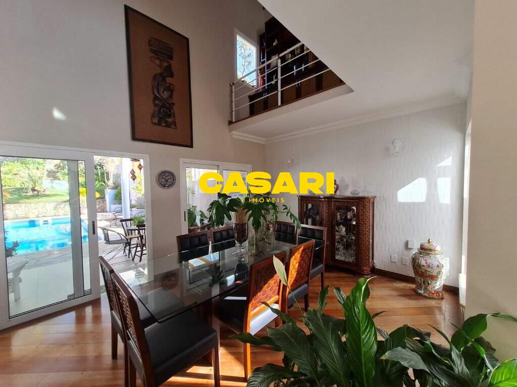 Sobrado para à venda no bairro Parque Terra Nova II, São Bernardo do Campo - Casari Imóveis: 