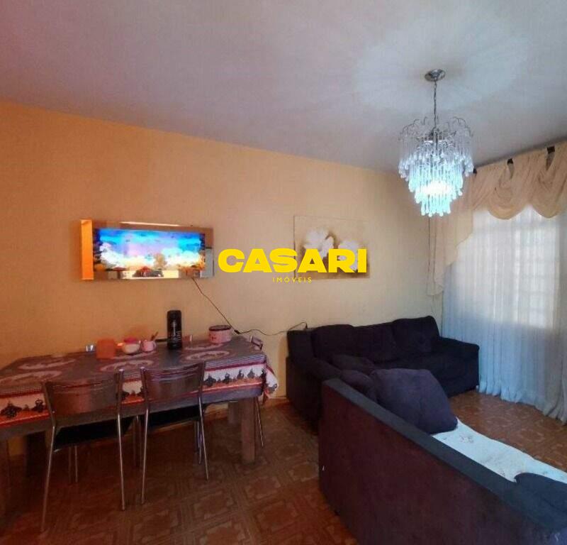 Sobrado para à venda no bairro Baeta Neves, São Bernardo do Campo - Casari Imóveis: 