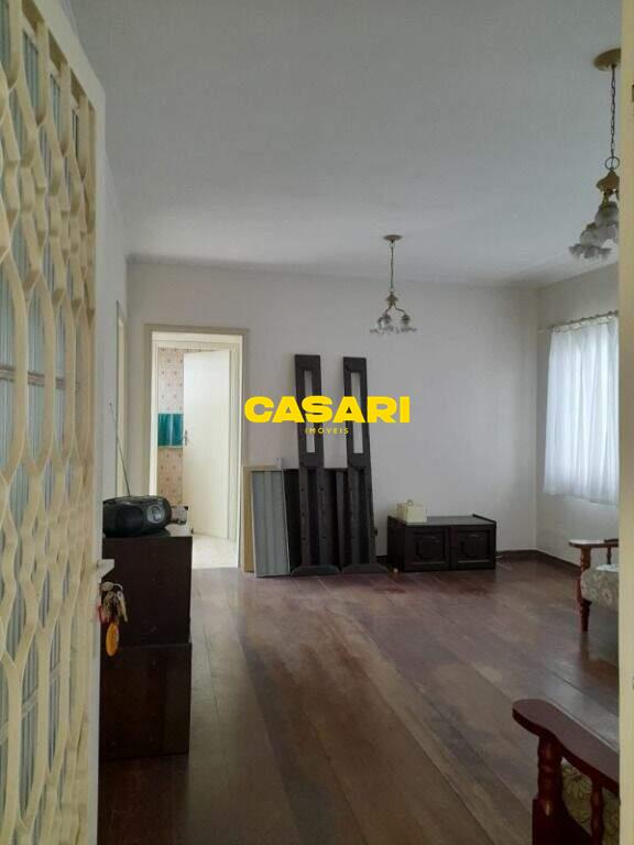 Casa para à venda no bairro Vila Assunção, São Bernardo do Campo - Casari Imóveis: 