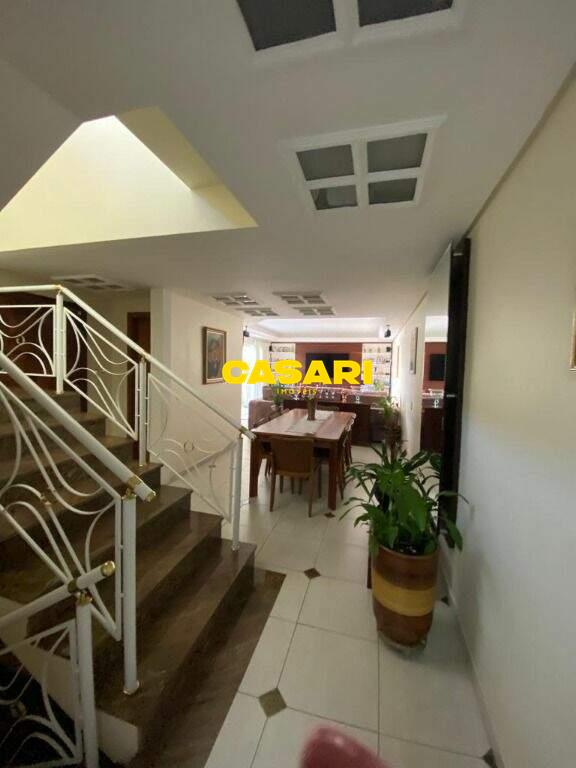 Sobrado para à venda no bairro Centro, São Bernardo do Campo - Casari Imóveis: 