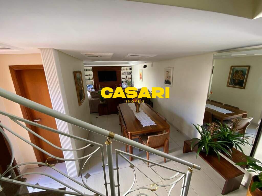 Sobrado para à venda no bairro Centro, São Bernardo do Campo - Casari Imóveis: 