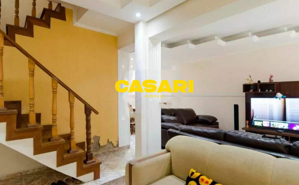 Sobrado para à venda no bairro Jardim Hollywood, São Bernardo do Campo - Casari Imóveis: 