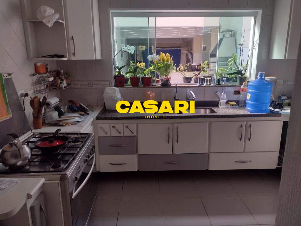 Sobrado para à venda no bairro Nova Petrópolis, São Bernardo do Campo - Casari Imóveis: 