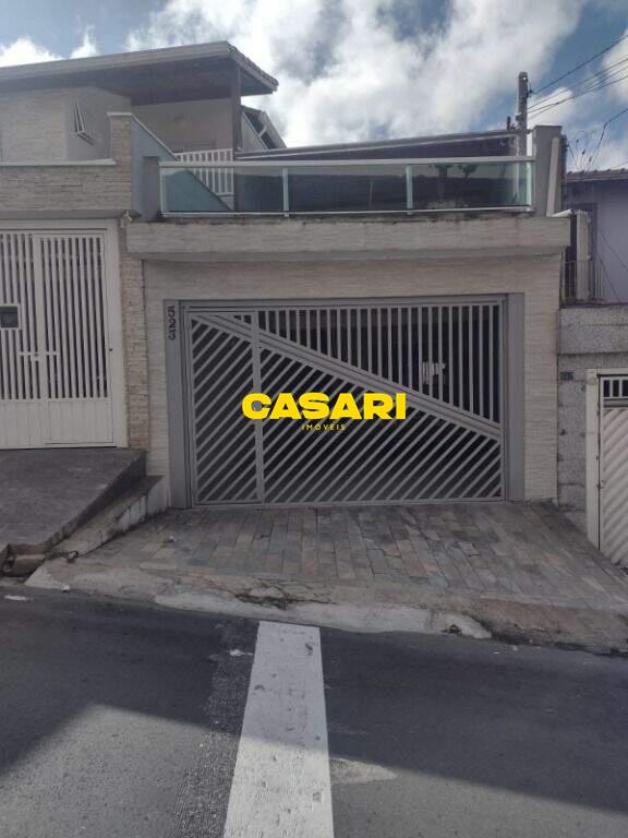 Sobrado para à venda no bairro Nova Petrópolis, São Bernardo do Campo - Casari Imóveis: 