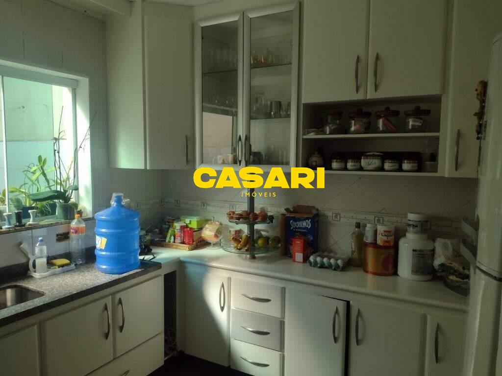 Sobrado para à venda no bairro Nova Petrópolis, São Bernardo do Campo - Casari Imóveis: 