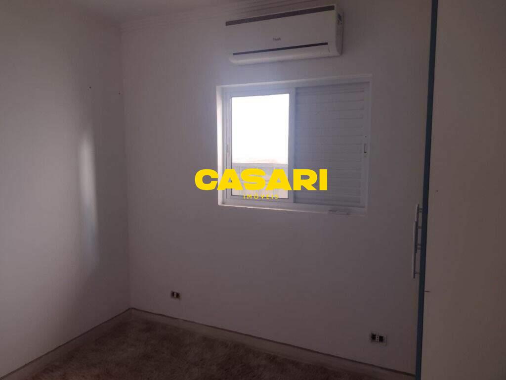 Sobrado para à venda no bairro Nova Petrópolis, São Bernardo do Campo - Casari Imóveis: 