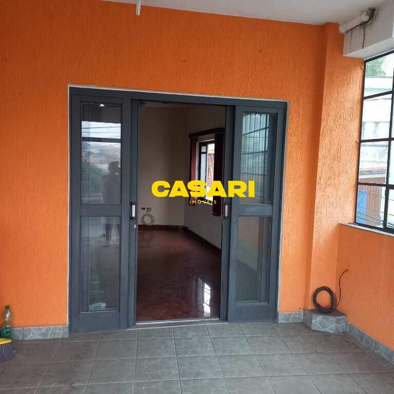 Sobrado para à venda no bairro Baeta Neves, São Bernardo do Campo - Casari Imóveis: 