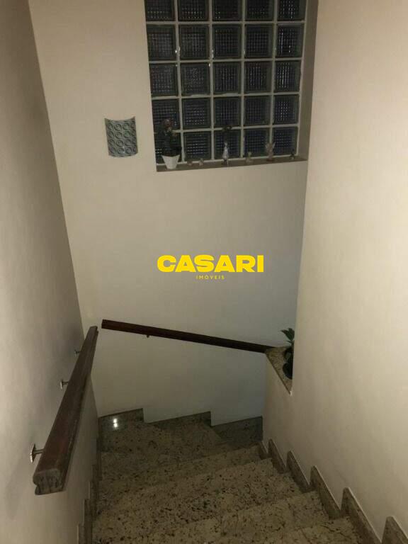 Sobrado para à venda no bairro Santa Terezinha, São Bernardo do Campo - Casari Imóveis: 