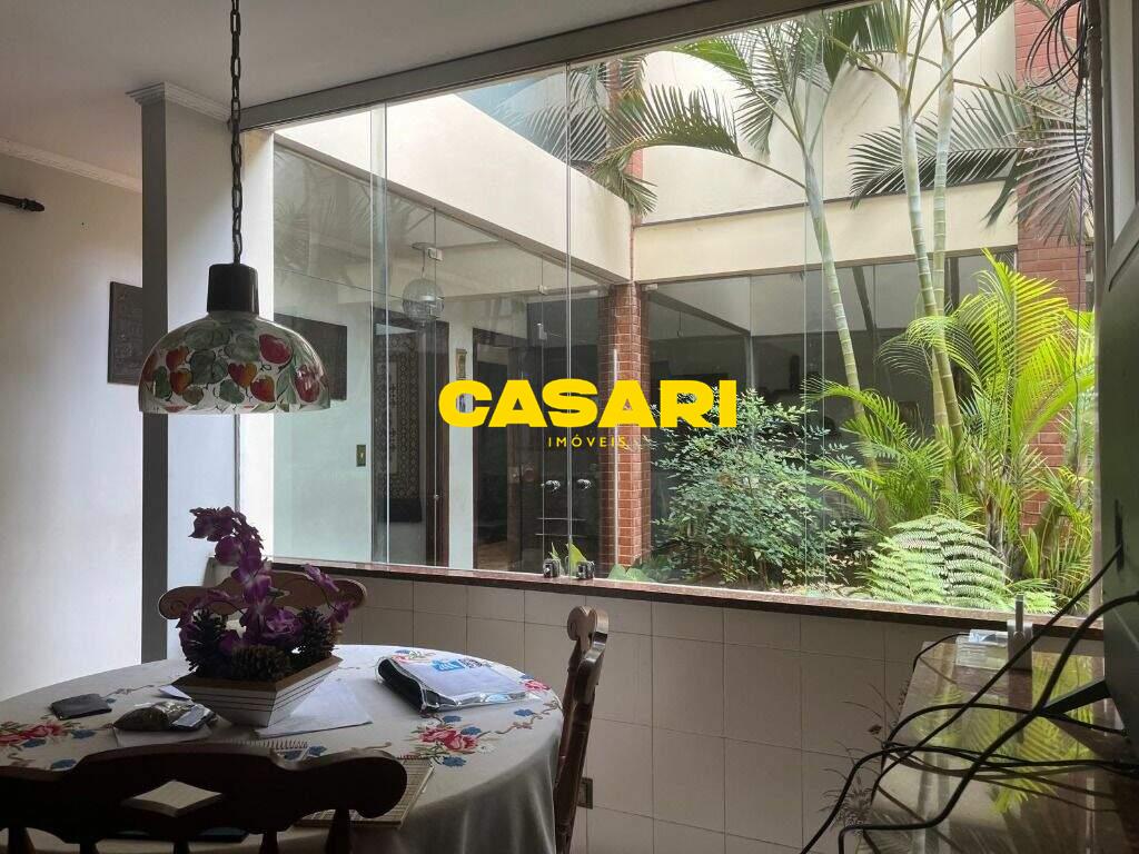 Sobrado para à venda no bairro Jardim do Mar, São Bernardo do Campo - Casari Imóveis: 