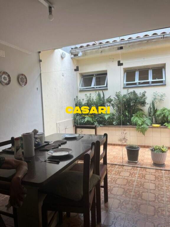 Sobrado para à venda no bairro Jardim do Mar, São Bernardo do Campo - Casari Imóveis: 
