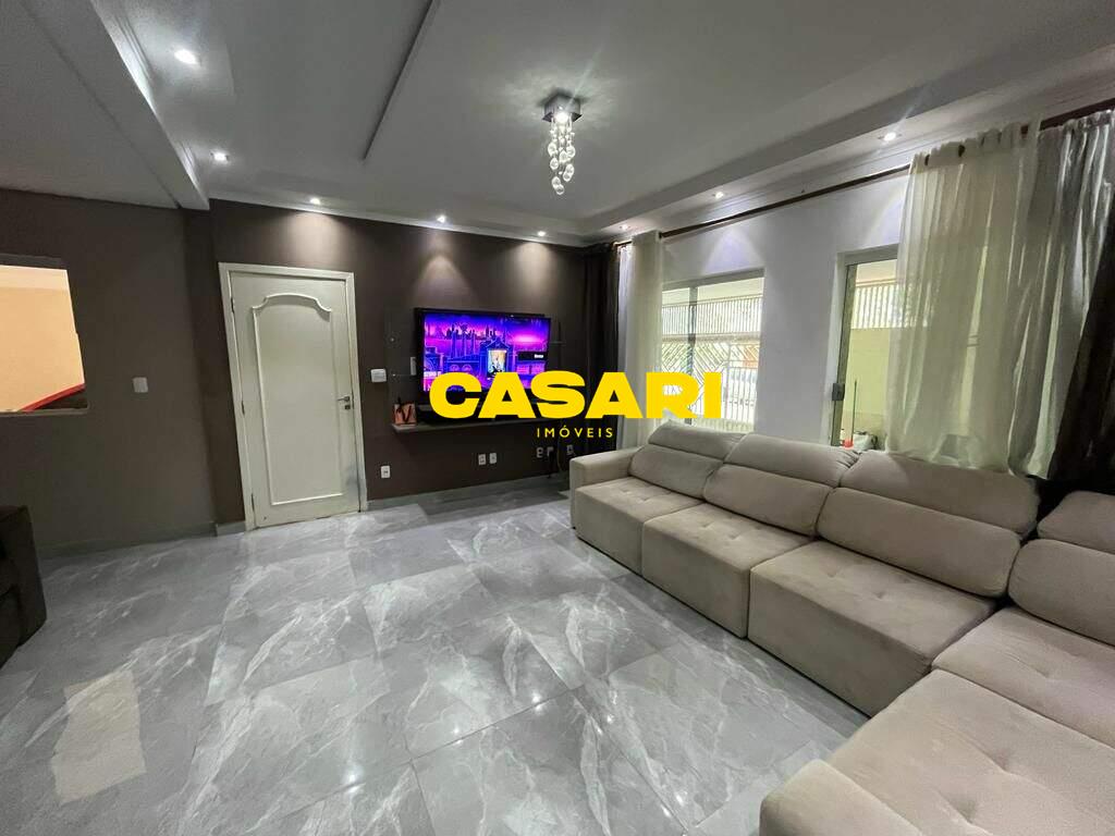 Sobrado para à venda no bairro Jordanópolis, São Bernardo do Campo - Casari Imóveis: 