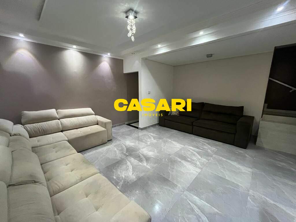 Sobrado para à venda no bairro Jordanópolis, São Bernardo do Campo - Casari Imóveis: 