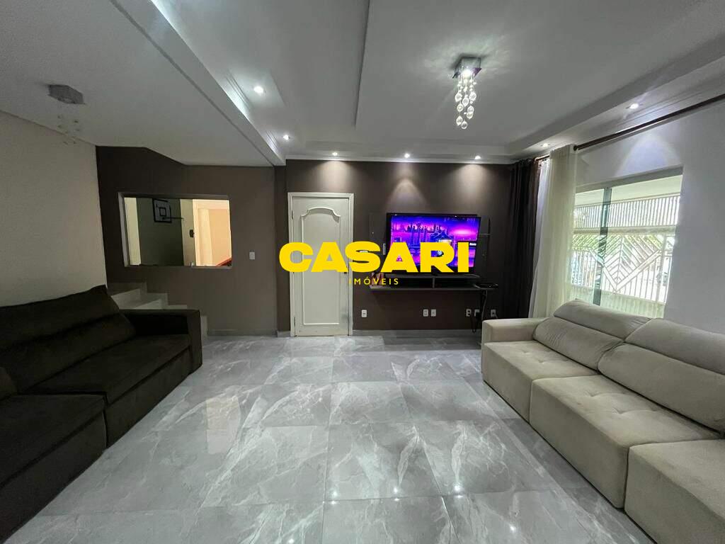 Sobrado para à venda no bairro Jordanópolis, São Bernardo do Campo - Casari Imóveis: 