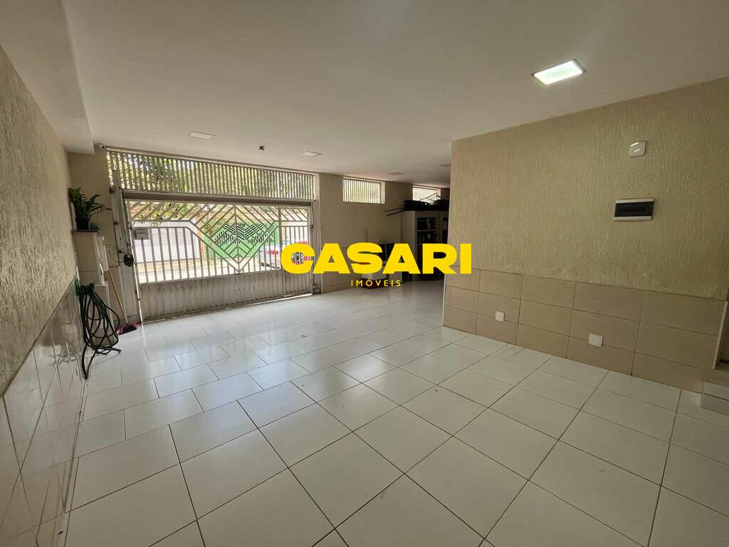 Sobrado para à venda no bairro Jordanópolis, São Bernardo do Campo - Casari Imóveis: 