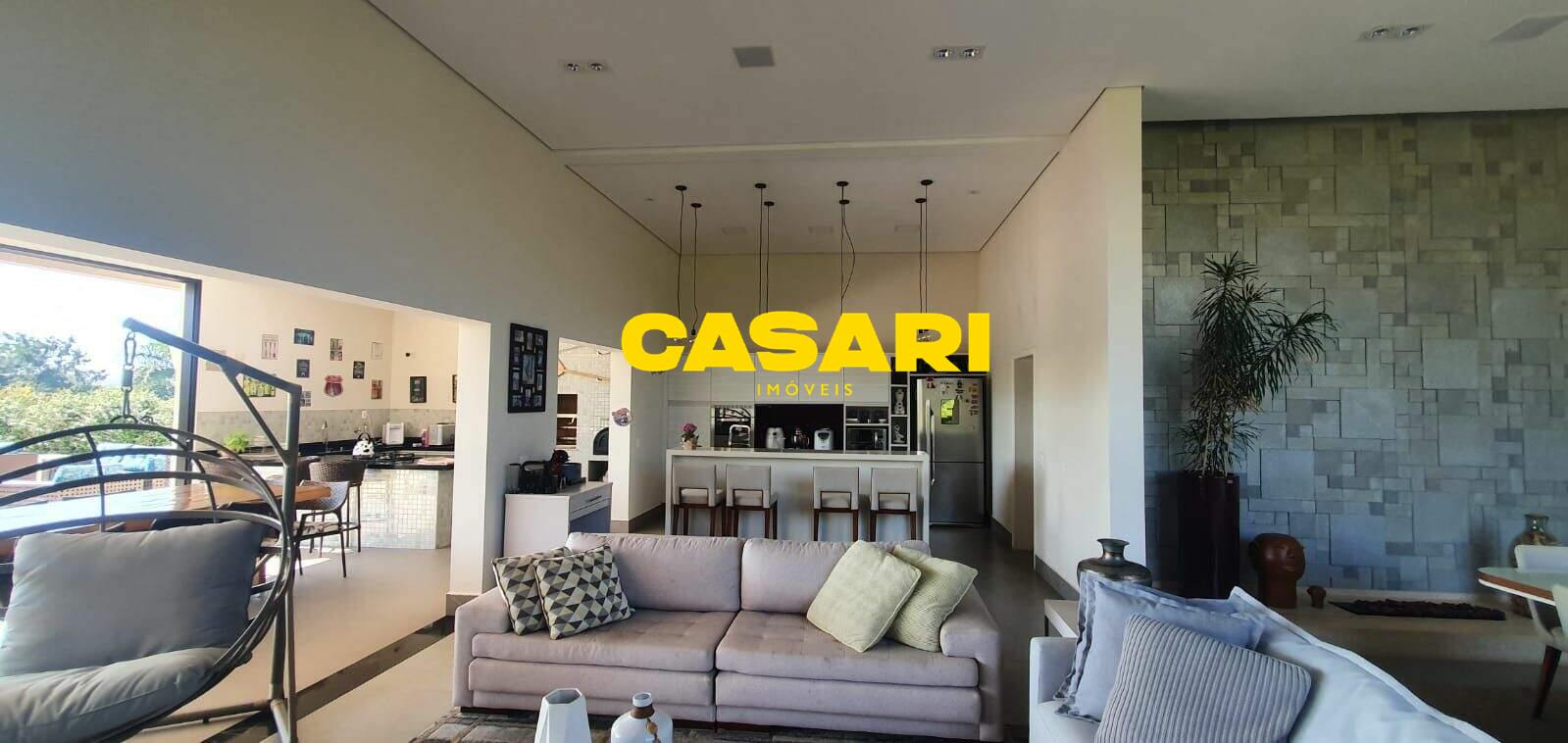 Casa para à venda no bairro Colina da Castelo, São Bernardo do Campo - Casari Imóveis: 