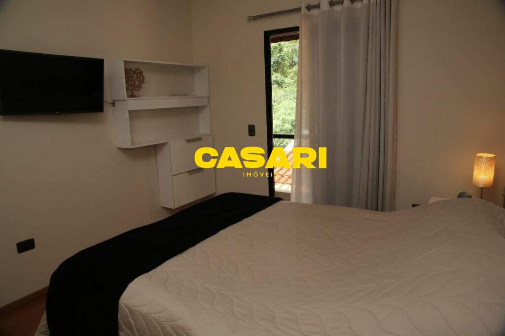 Sobrado para à venda no bairro Jardim Stella, São Bernardo do Campo - Casari Imóveis: 