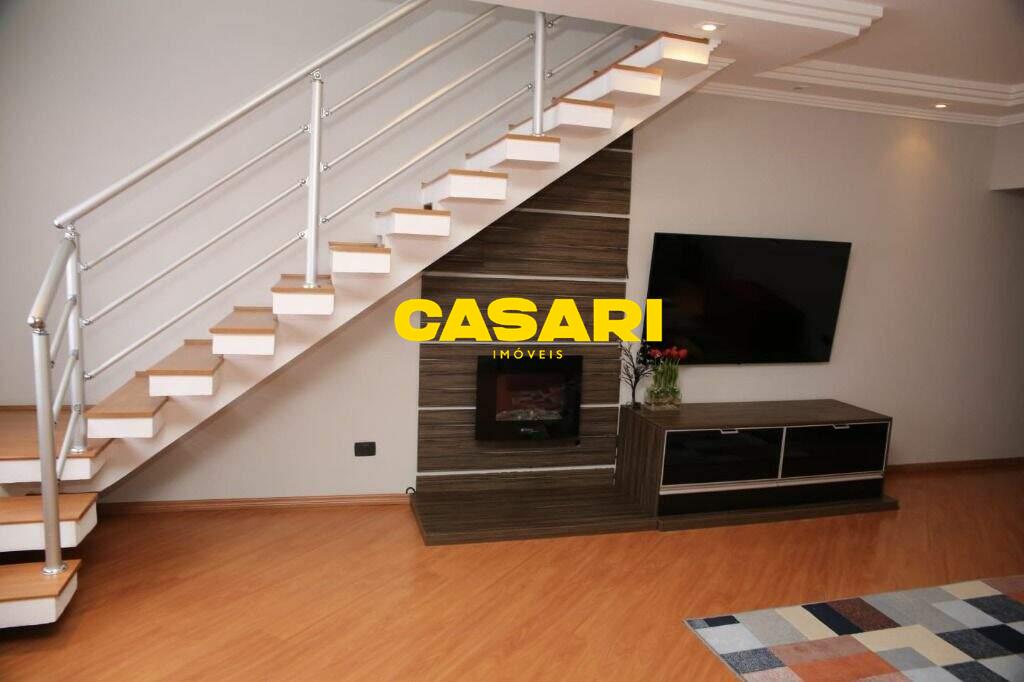 Sobrado para à venda no bairro Jardim Stella, São Bernardo do Campo - Casari Imóveis: 