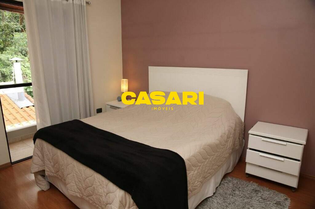 Sobrado para à venda no bairro Jardim Stella, São Bernardo do Campo - Casari Imóveis: 