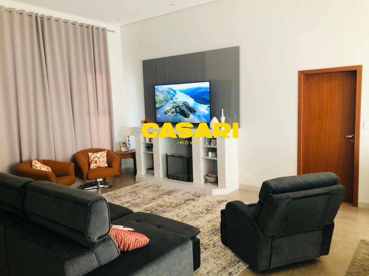 Casa para à venda no bairro Condomínio Residencial Saint Claire, São Bernardo do Campo - Casari Imóveis: 