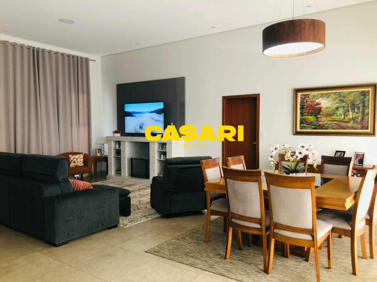 Casa para à venda no bairro Condomínio Residencial Saint Claire, São Bernardo do Campo - Casari Imóveis: 
