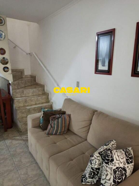 Sobrado para à venda no bairro Jardim do Mar, São Bernardo do Campo - Casari Imóveis: 