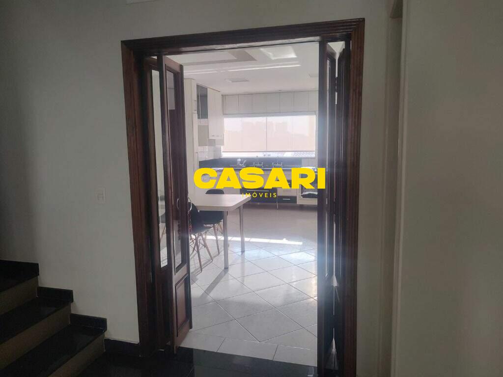 Sobrado para à venda no bairro Centro, São Bernardo do Campo - Casari Imóveis: 