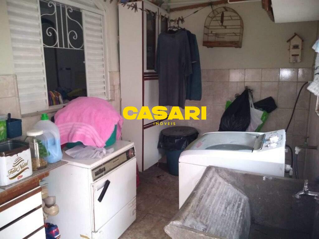 Casa para à venda no bairro Baeta Neves, São Bernardo do Campo - Casari Imóveis: 