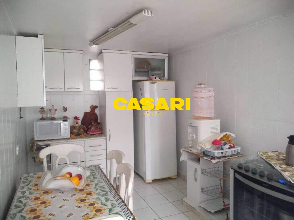 Casa para à venda no bairro Baeta Neves, São Bernardo do Campo - Casari Imóveis: 