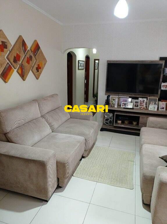 Casa para à venda no bairro Baeta Neves, São Bernardo do Campo - Casari Imóveis: 