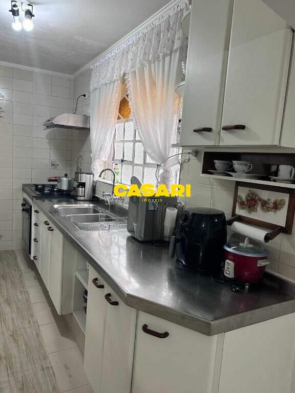 Sobrado para à venda no bairro Vila Humaitá, São Bernardo do Campo - Casari Imóveis: 