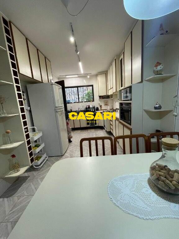 Sobrado para à venda no bairro Vila Euclides, São Bernardo do Campo - Casari Imóveis: 