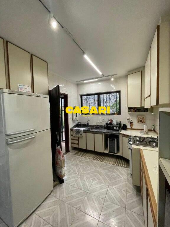 Sobrado para à venda no bairro Vila Euclides, São Bernardo do Campo - Casari Imóveis: 