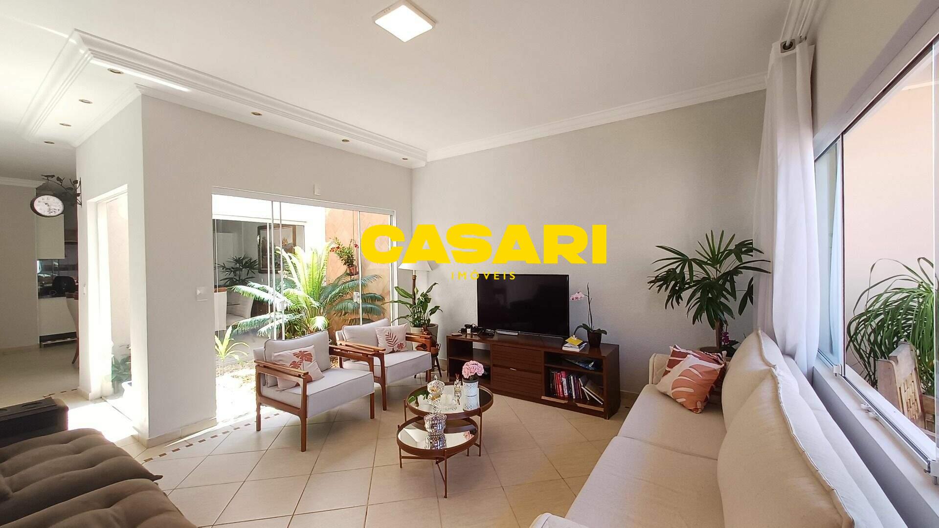 Casa para à venda no bairro Residencial Vitória, São Bernardo do Campo - Casari Imóveis: 