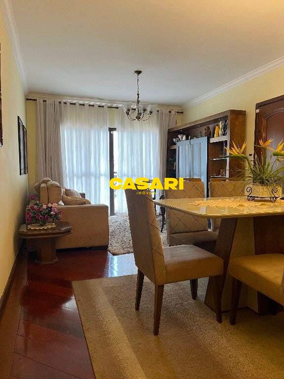 Sobrado para à venda no bairro Assunção, São Bernardo do Campo - Casari Imóveis: 