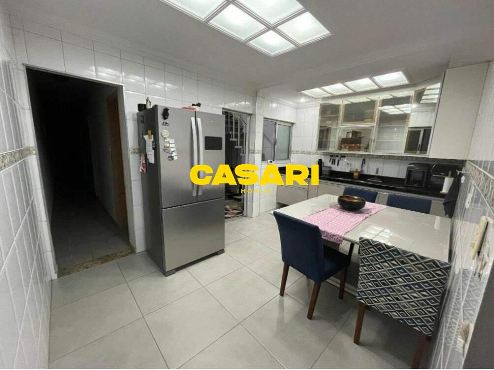 Sobrado para à venda no bairro Planalto, São Bernardo do Campo - Casari Imóveis: 