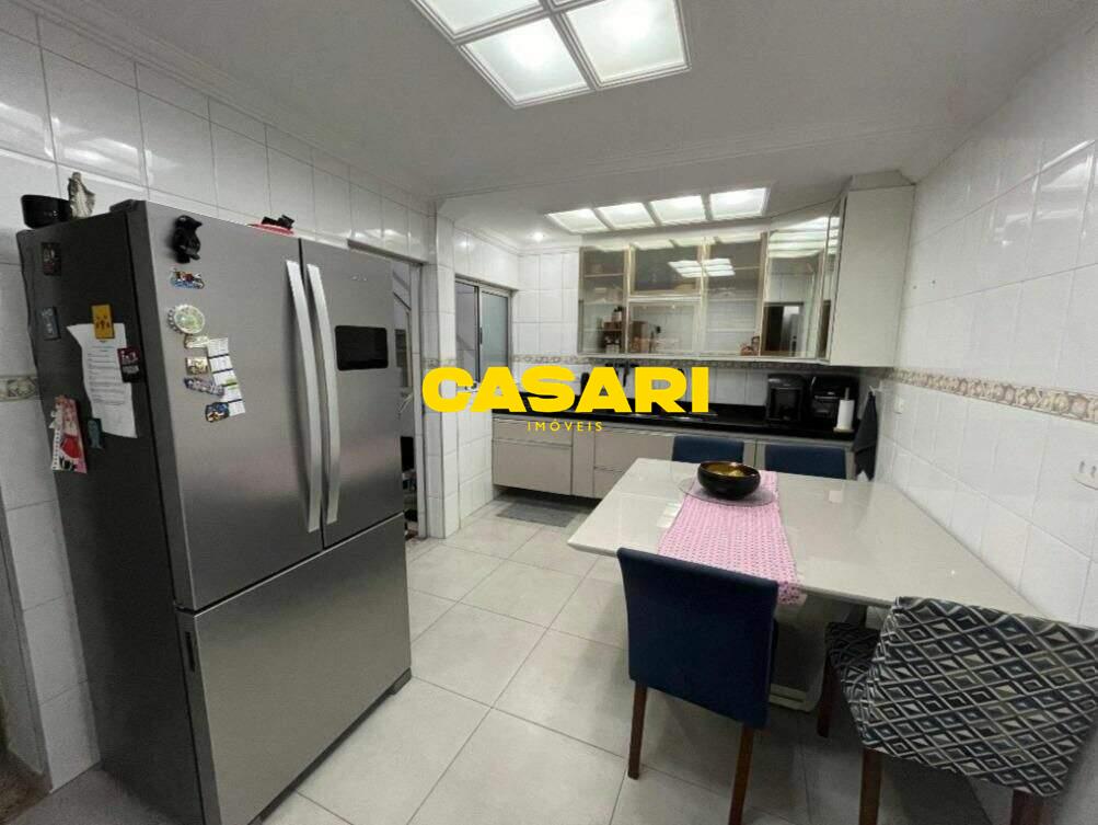 Sobrado para à venda no bairro Planalto, São Bernardo do Campo - Casari Imóveis: 