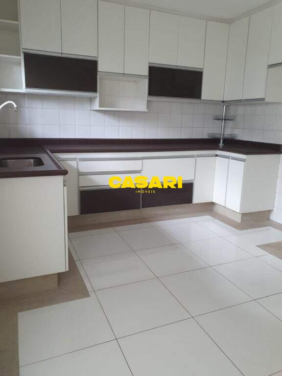 Sobrado para à venda no bairro Assunção, São Bernardo do Campo - Casari Imóveis: 